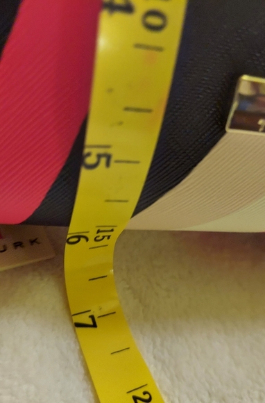 Trina Turk Cosemetic Bag 🎒 - Picture 4 of 9